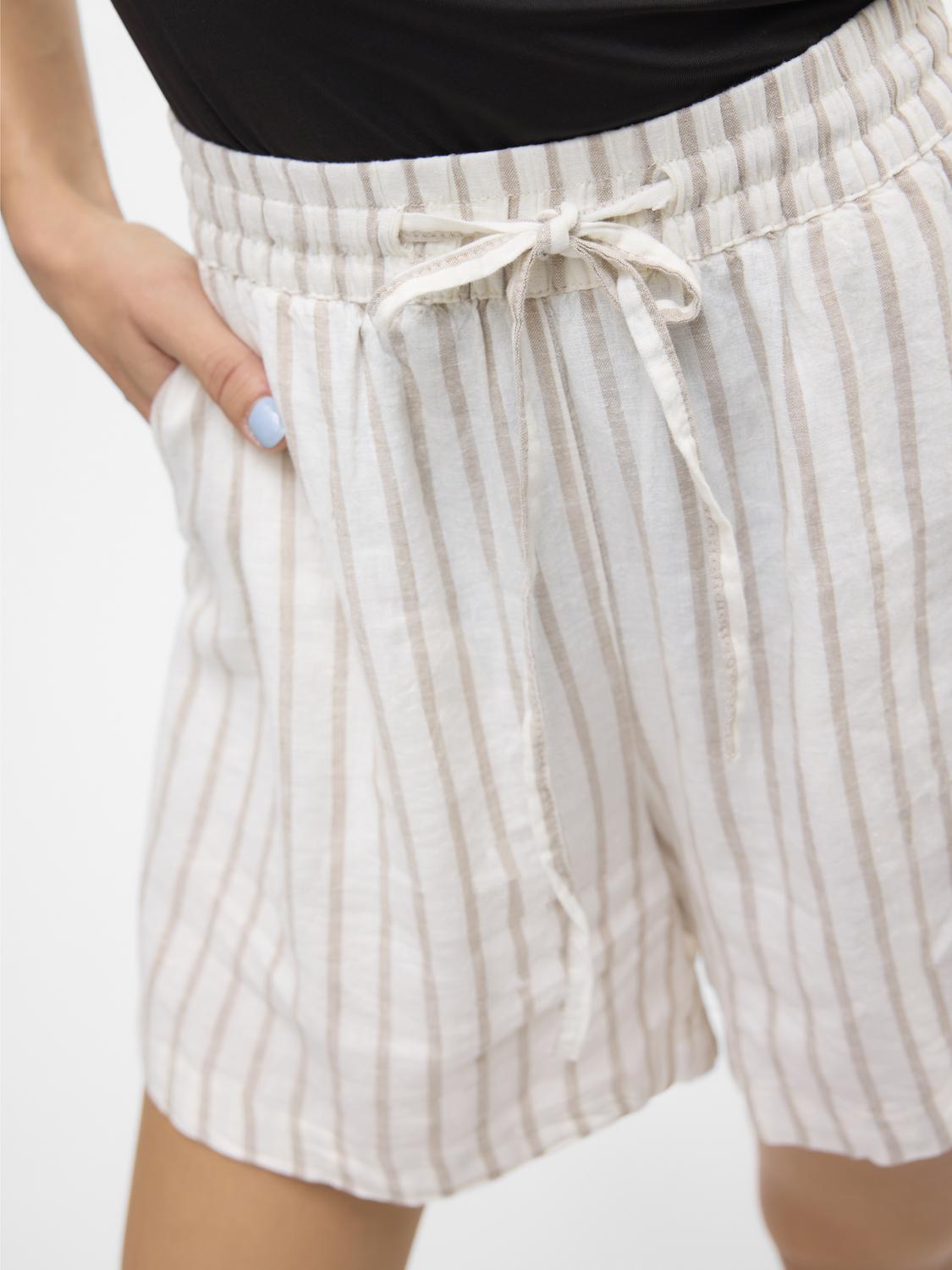 VMLINN Shorts - Snow White - VERO MODA & VILA Bergvik